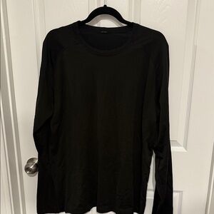 lululemon athletica Men's Jet Black Long Sleeve Tee